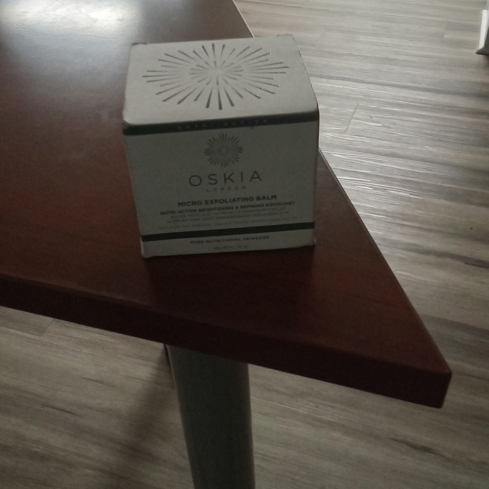 Micro Exfoliating Balm - White